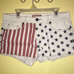 Women’s American Flag shorts!🇺🇸